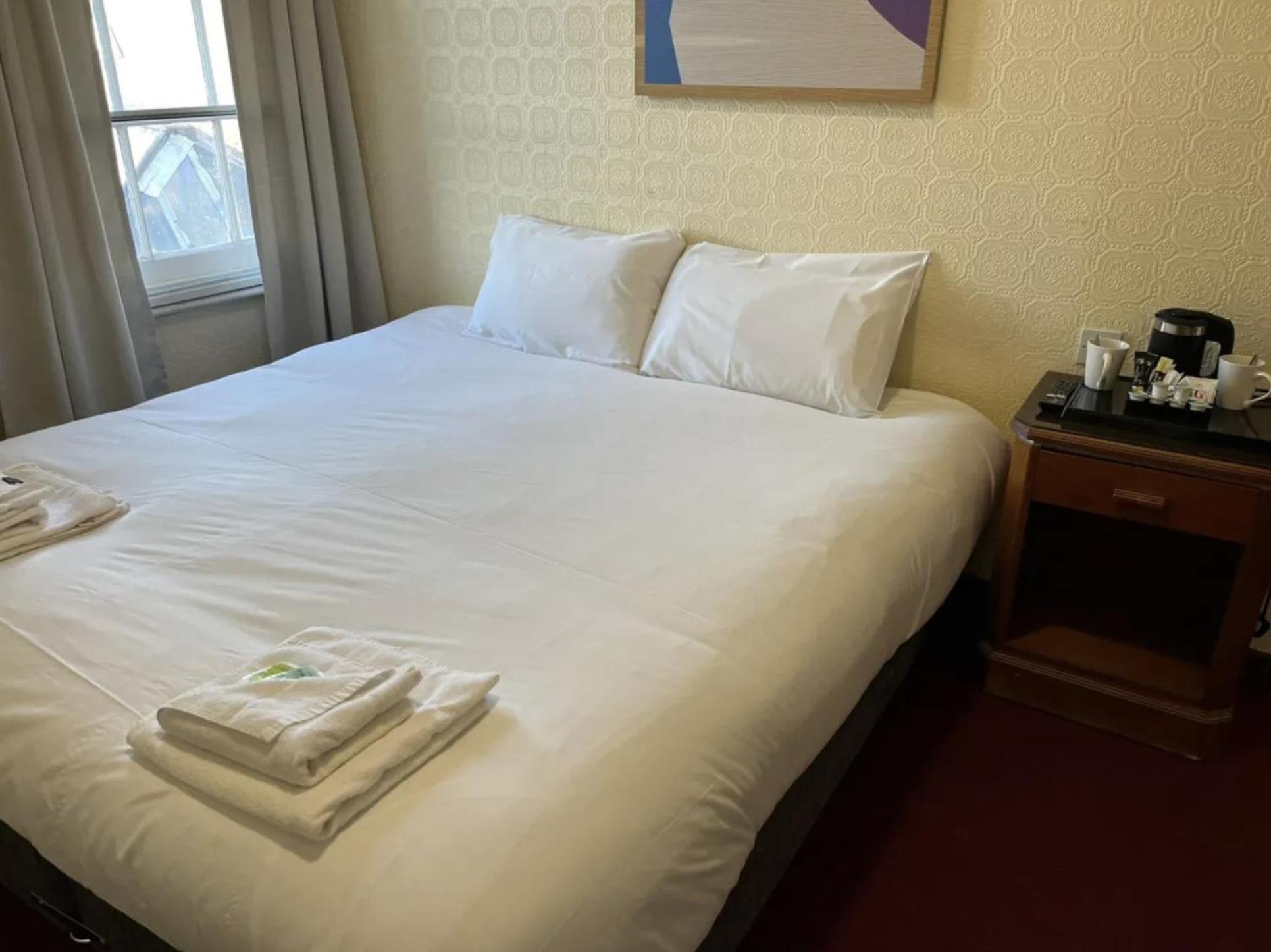 Royal Hotel Кетеринг Экстерьер фото